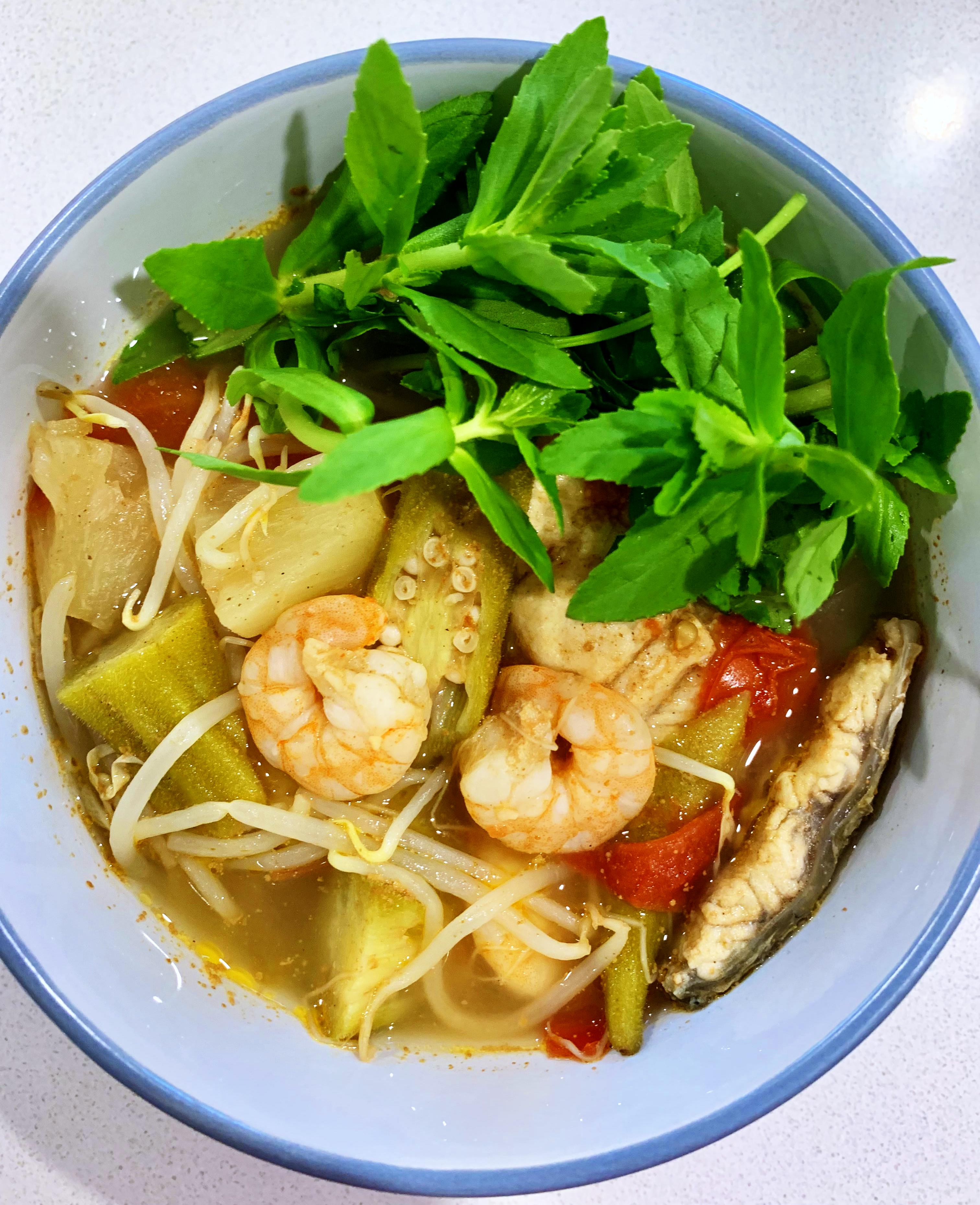 Vietnamese-style Sweet and Sour Soup (Canh Chua)