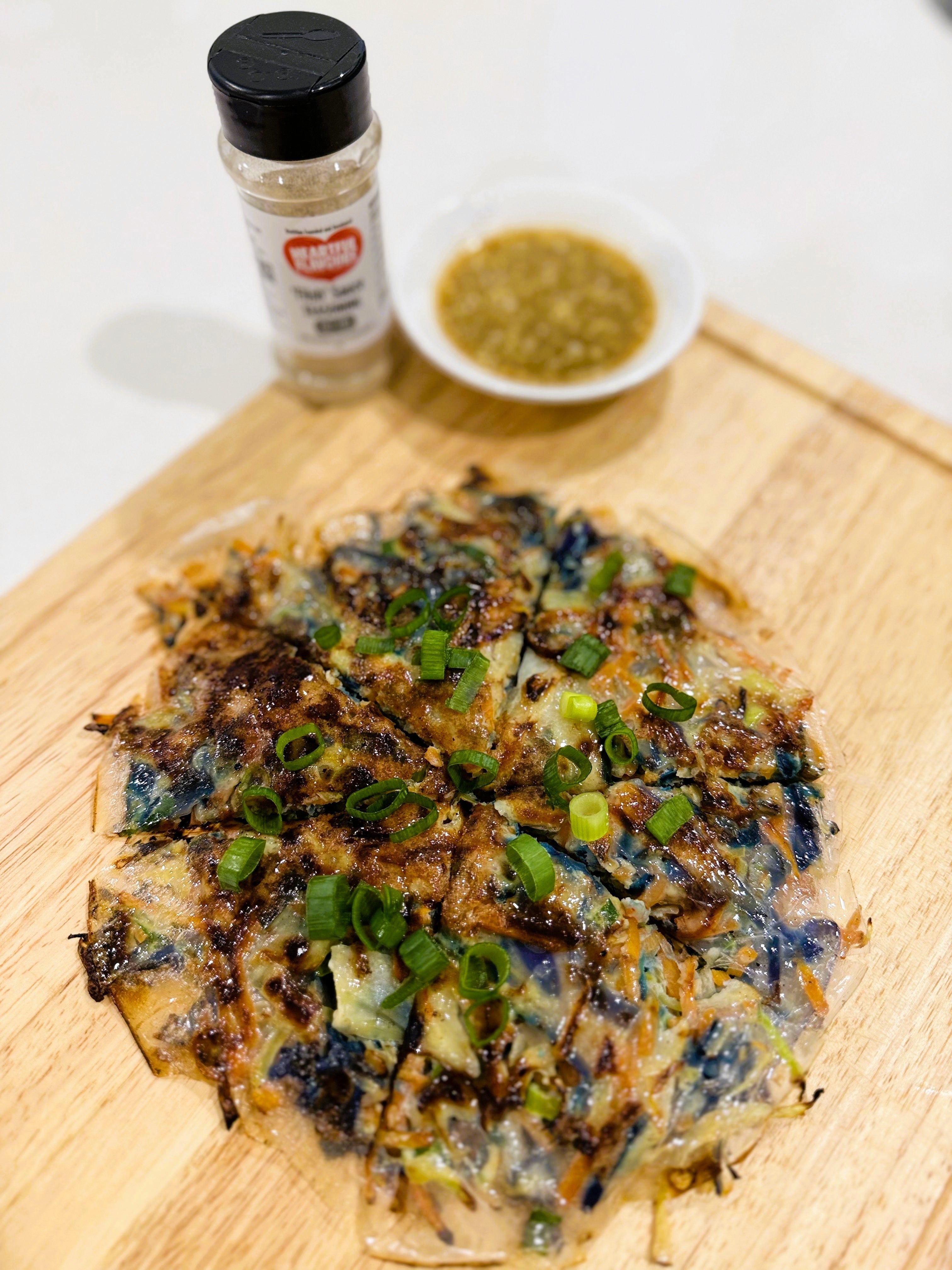 Rice Paper Pancakes with Prawns, Egg and Vegetables