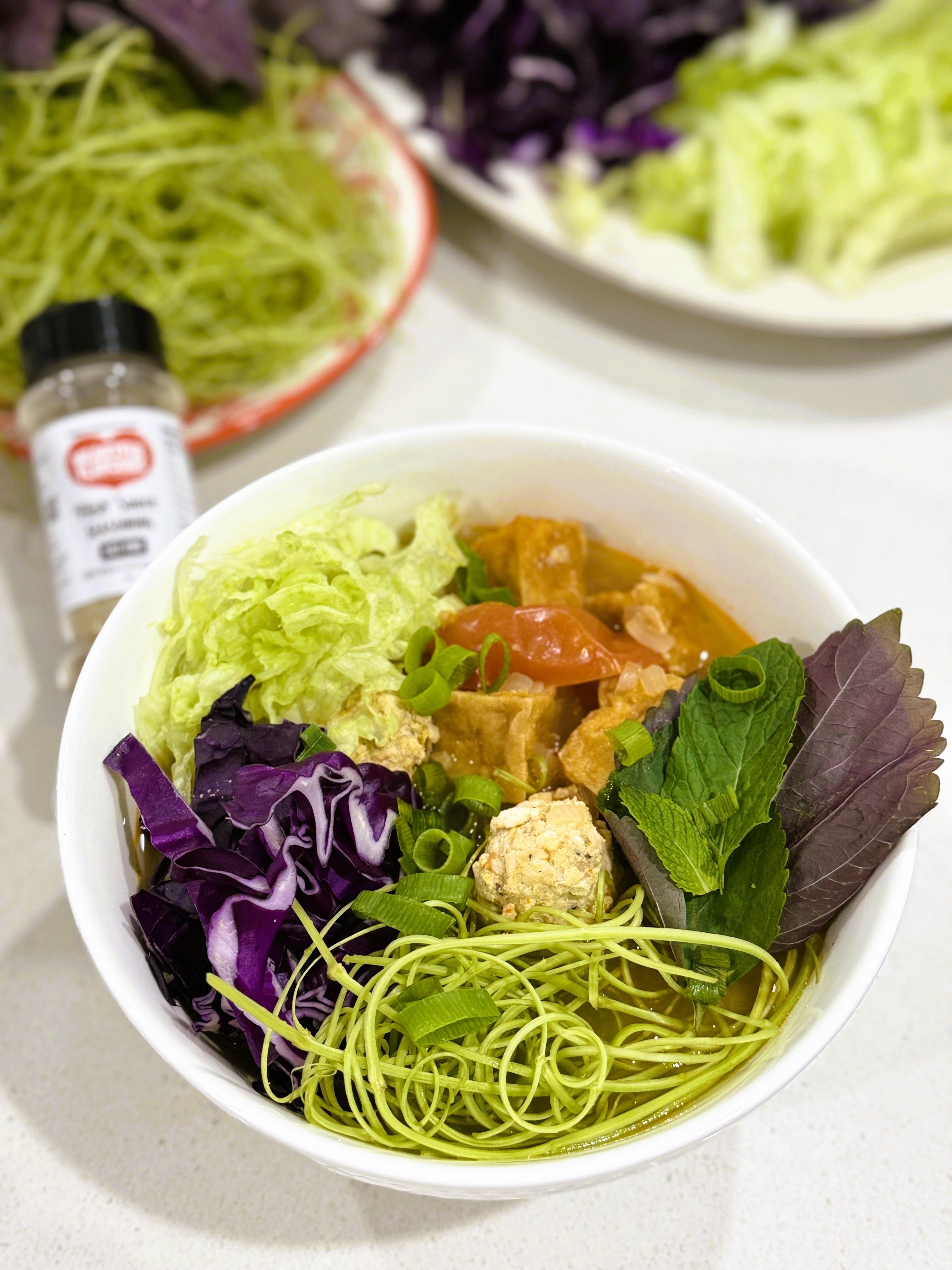 Vietnamese Crab Meatball and Tomato Noodle Soup (Bún Riêu)