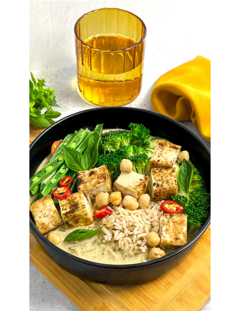 Heartful Flavours Thai Green Curry Recipe Food Shot Lifestyle with tofu chickpea brown rice beans broccoli